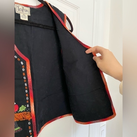 Vintage Tantrums Ornate Halloween Fall Black Button Up Embroidered Adorable Vest - Picture 6 of 12